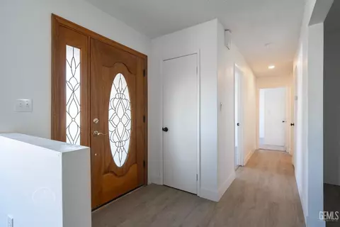 Entry Way - 467 Campus Dr, Arvin, CA 93203 photo 1 of 1