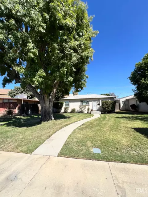 16 Jones St, Bakersfield, CA 93309