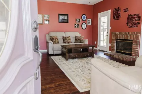 8616 Windjammer Dr, Bakersfield, CA 93312 photo 9