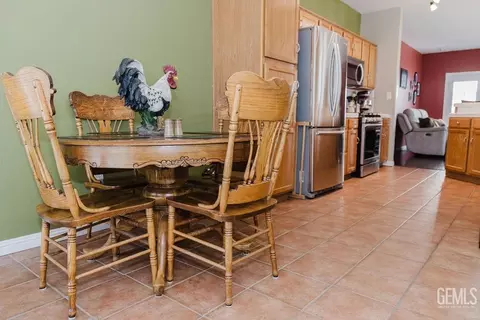 8616 Windjammer Dr, Bakersfield, CA 93312 photo 19