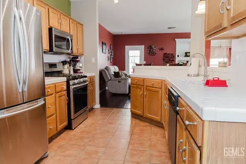 8616 Windjammer Dr, Bakersfield, CA 93312 photo 21