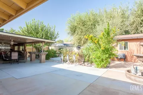 Exterior - 1035 N Peg St, Ridgecrest, CA 93555 photo 5 of 6