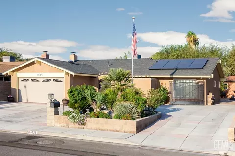 1035 N Peg St, Ridgecrest, CA 93555