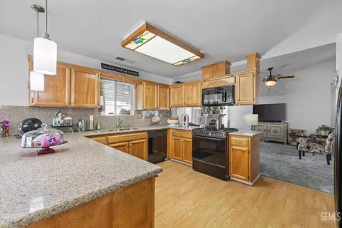 Kitchen - 1207 5th Ave, Delano, CA 93215 photo 3 of 3