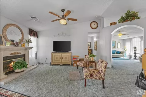 Living - 1207 5th Ave, Delano, CA 93215 photo 2 of 5