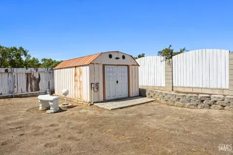 Exterior - 1207 5th Ave, Delano, CA 93215 photo 7 of 7
