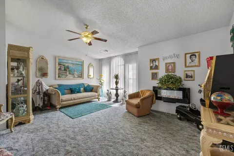 Living - 1207 5th Ave, Delano, CA 93215 photo 3 of 5