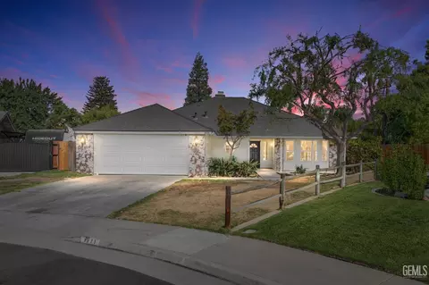3825 Troutdale Ct, Bakersfield, CA 93312
