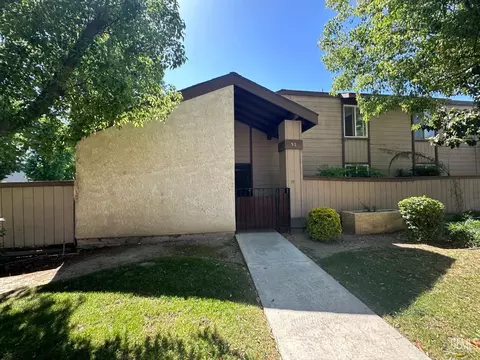 5500 Dunsmuir Rd #32, Bakersfield, CA 93309
