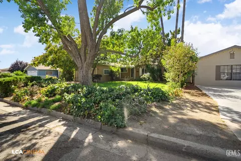 235 Elm St, Shafter, CA 93263 photo 3
