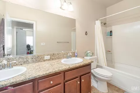 Bath - 6008 Cape Cod Ave, Bakersfield, CA 93313 photo 3 of 4