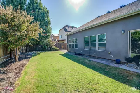Exterior - 6008 Cape Cod Ave, Bakersfield, CA 93313 photo 7 of 10