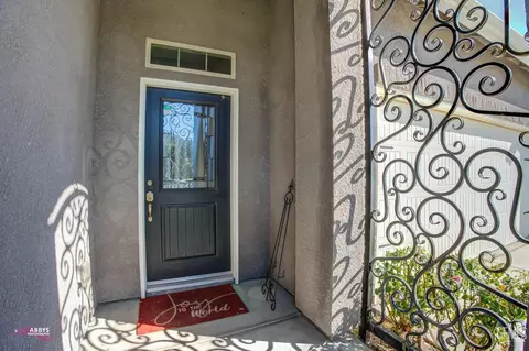 Entry Way - 6008 Cape Cod Ave, Bakersfield, CA 93313 photo 1 of 4