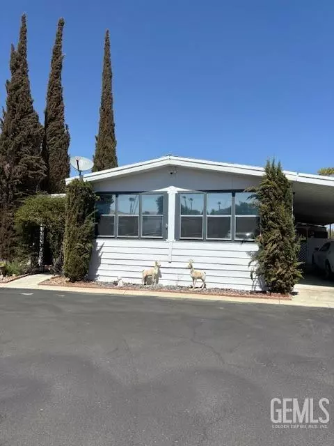 123 N 10th St #19, Taft, CA 93268 photo 1