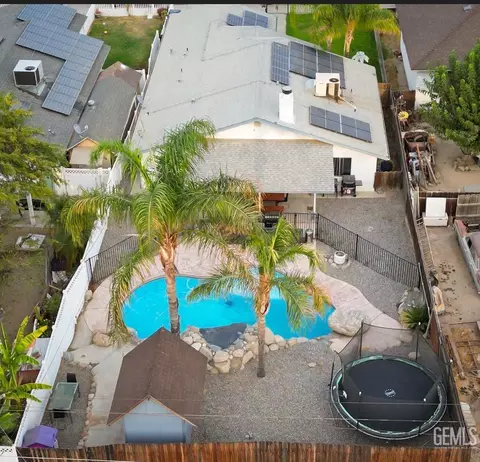View/Area - 317 Fillmore St, Taft, CA 93268 photo 3 of 4