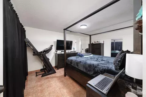 Bedroom - 317 Fillmore St, Taft, CA 93268 photo 3 of 4