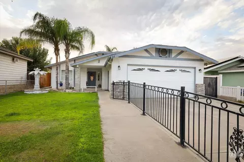 Exterior - 317 Fillmore St, Taft, CA 93268 photo 3 of 7