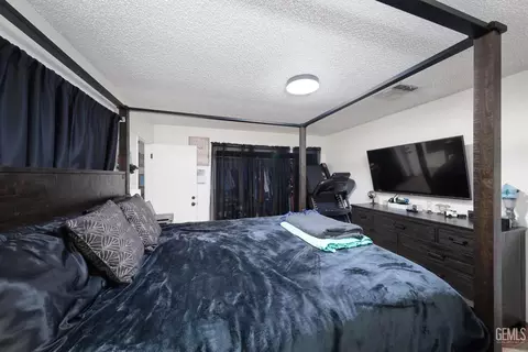 Bedroom - 317 Fillmore St, Taft, CA 93268 photo 4 of 4