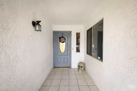 Entry Way - 317 Fillmore St, Taft, CA 93268 photo 1 of 3