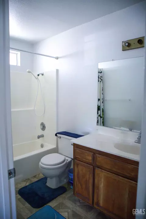 1121 Eubanks Ave, Bakersfield, CA 93307 photo 7