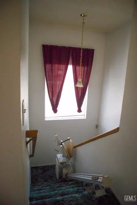 1121 Eubanks Ave, Bakersfield, CA 93307 photo 14