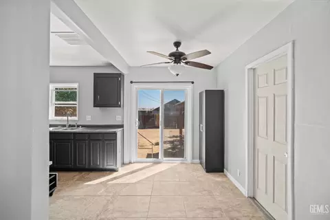 Entry Way - 110 Franklin Ave, Taft, CA 93268 photo 2 of 2