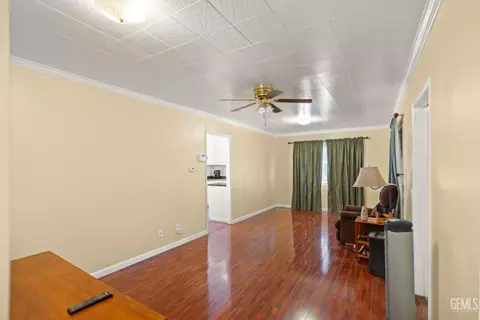 403 Polk St, Taft, CA 93268 photo 8