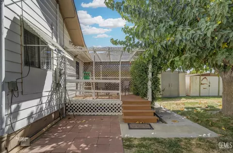 403 Polk St, Taft, CA 93268 photo 24