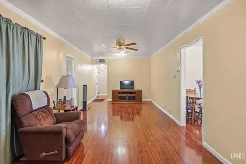 403 Polk St, Taft, CA 93268 photo 5