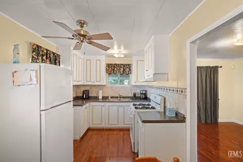 403 Polk St, Taft, CA 93268 photo 12