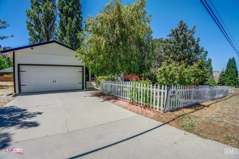 21901 Arosa Rd, Tehachapi, CA 93561 photo 5