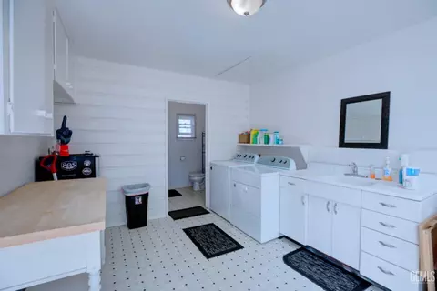206 E Lucard St, Taft, CA 93268 photo 18