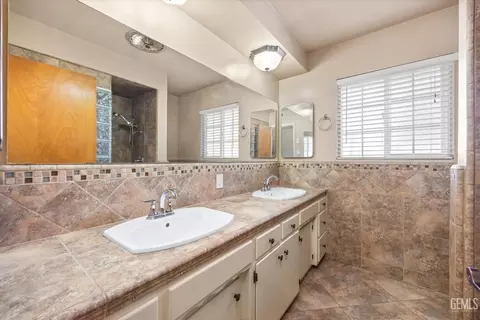 3909 Fairmount St, Bakersfield, CA 93306 photo 31