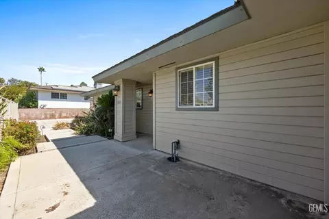 3909 Fairmount St, Bakersfield, CA 93306 photo 7