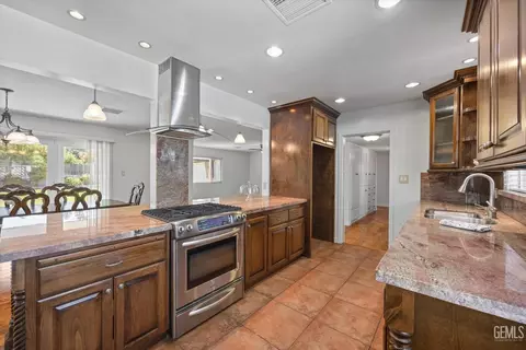 3909 Fairmount St, Bakersfield, CA 93306 photo 18
