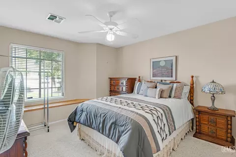 Bedroom - 8614 Rockhampton Dr, Bakersfield, CA 93313 photo 1 of 4