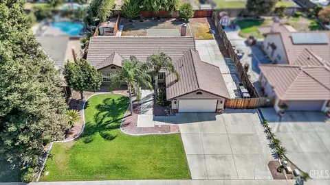 View/Area - 8614 Rockhampton Dr, Bakersfield, CA 93313 photo 1 of 2