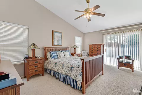 Bedroom - 8614 Rockhampton Dr, Bakersfield, CA 93313 photo 3 of 4