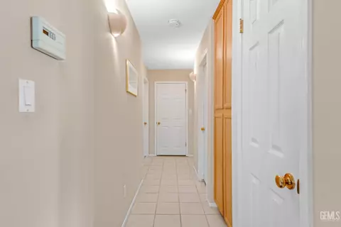 Entry Way - 8614 Rockhampton Dr, Bakersfield, CA 93313 photo 3 of 3