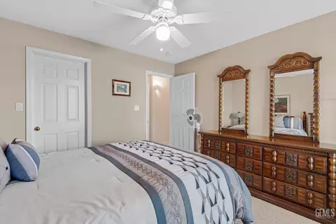 Bedroom - 8614 Rockhampton Dr, Bakersfield, CA 93313 photo 2 of 4