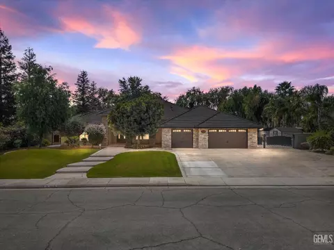 15825 Calistoga Ave, Bakersfield, CA 93314