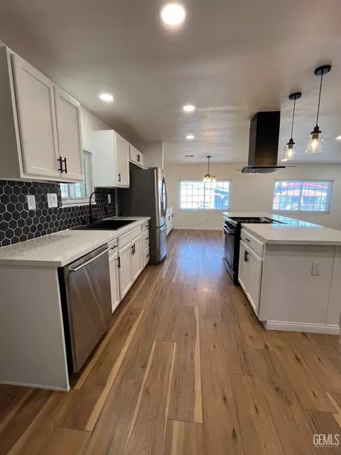 400 E Roberts Ln #114, Bakersfield, CA 93308 photo 5