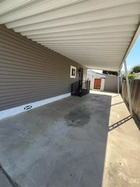 400 E Roberts Ln #114, Bakersfield, CA 93308 photo 4