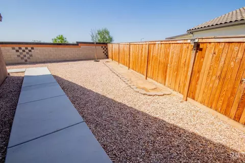 9105 Willow Terrace Dr, Shafter, CA 93263 photo 25