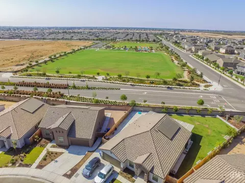 9105 Willow Terrace Dr, Shafter, CA 93263 photo 31