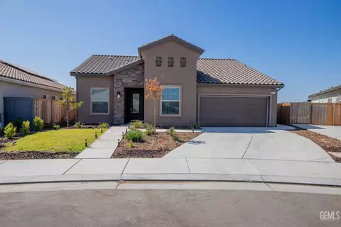 9105 Willow Terrace Dr, Shafter, CA 93263 photo 1
