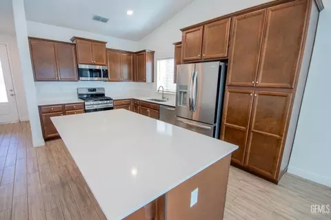 9105 Willow Terrace Dr, Shafter, CA 93263 photo 9