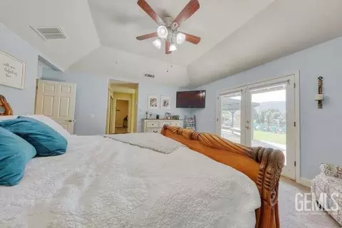 Bedroom - 30130 Knight Ct, Tehachapi, CA 93561 photo 4 of 8