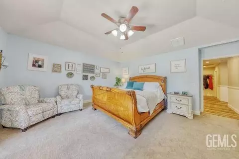 Bedroom - 30130 Knight Ct, Tehachapi, CA 93561 photo 2 of 8