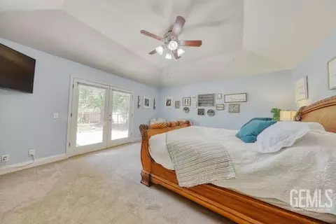 Bedroom - 30130 Knight Ct, Tehachapi, CA 93561 photo 1 of 8